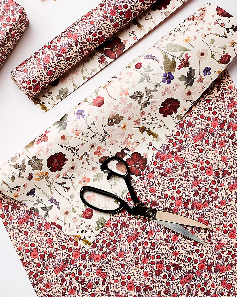 Pressed Floral & Wild Rose Kaksipuoleiset Lahjapaperiarkit, 3kpl