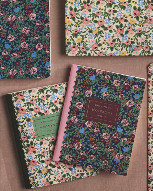 Alternative view of Rosa Pikkuvihkosetti