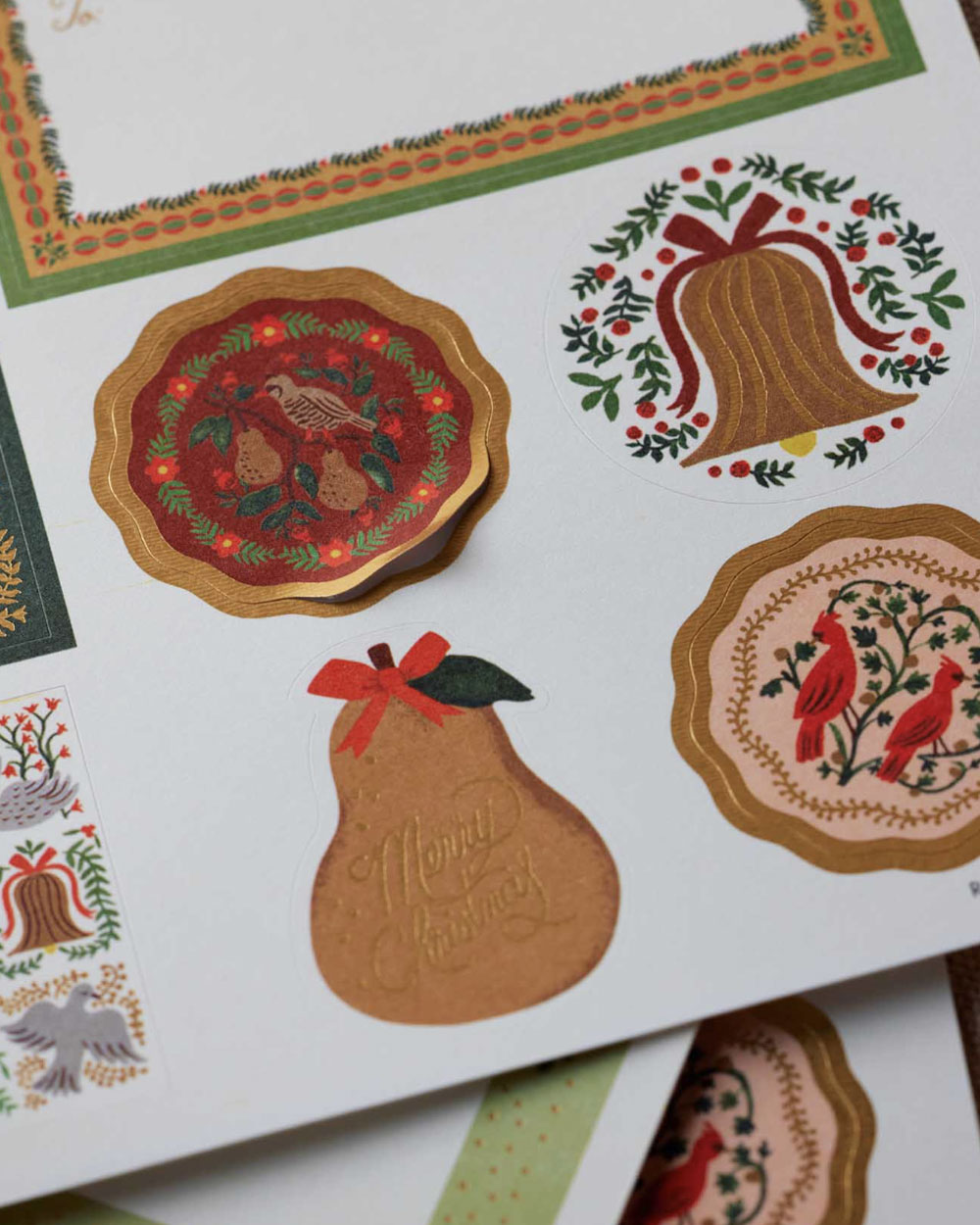 Christmastide_Pakettitarrat_Rifle_Paper_co_3